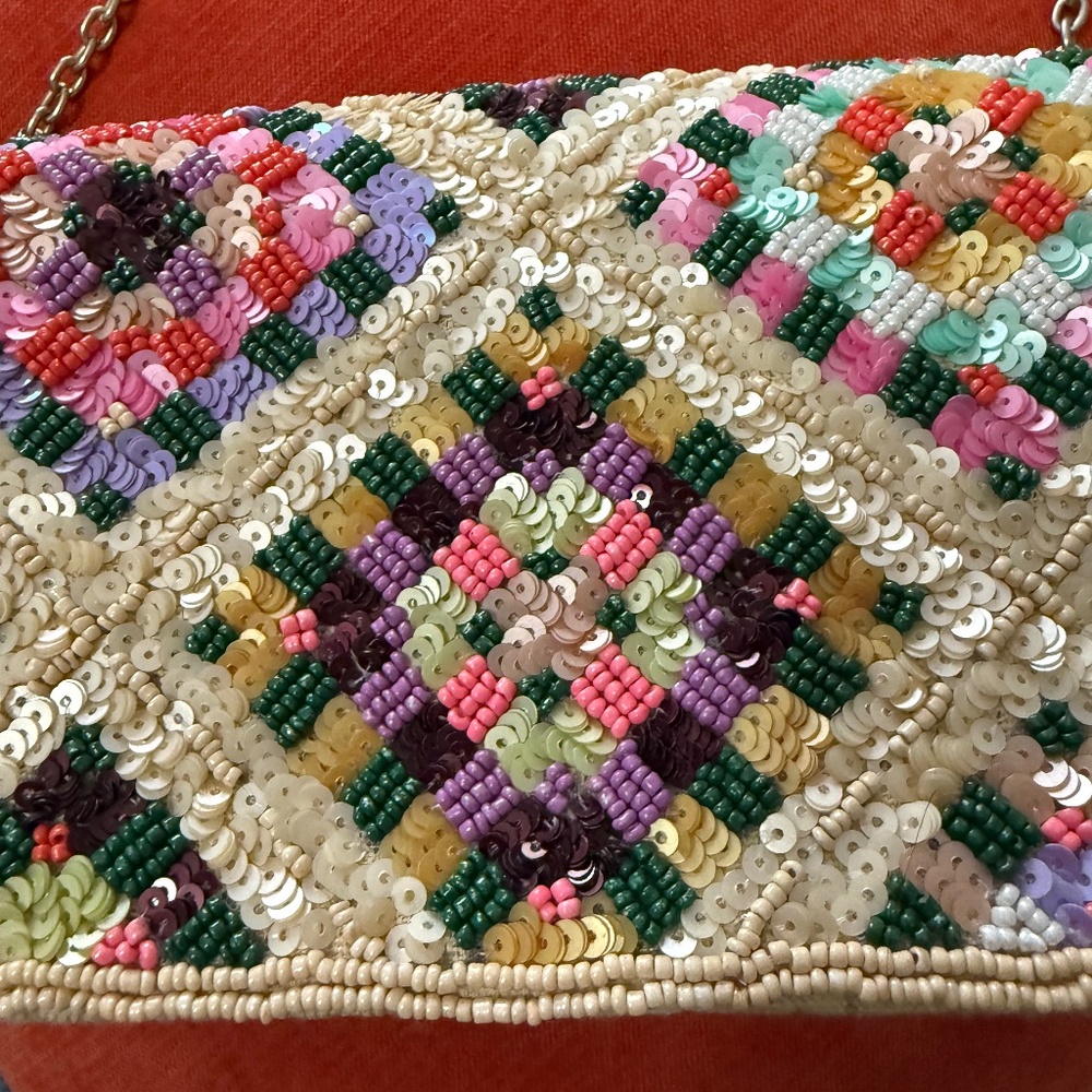 Beaded crossbody bag with chain strap